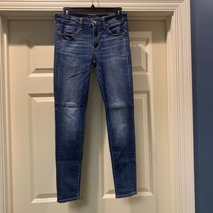 American Eagle Jeans Skinny Super Stretch ~  Size 6 - Inseam is 29